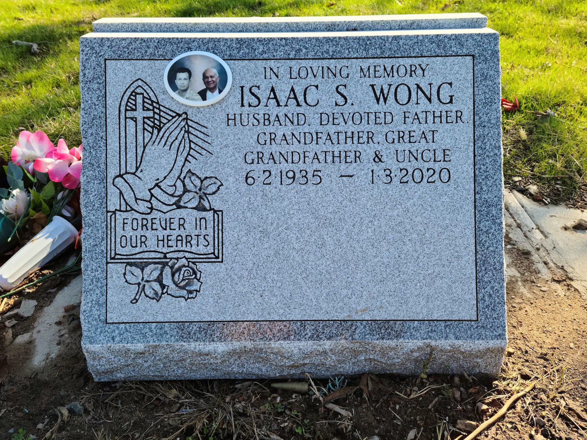 Granite Monument Company hand-carved by Monument Company Finder in NJ — image 1